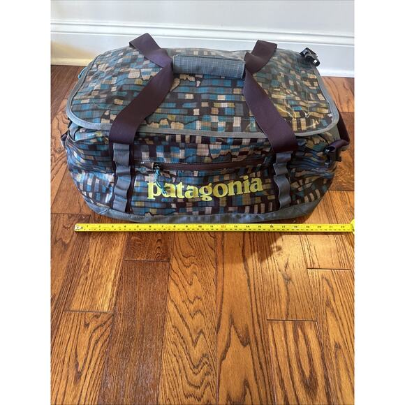 NEW Patagonia Black Hole 40L Duffel Bag Backpack Nouveau Green Packable Ripstop - Picture 12 of 16